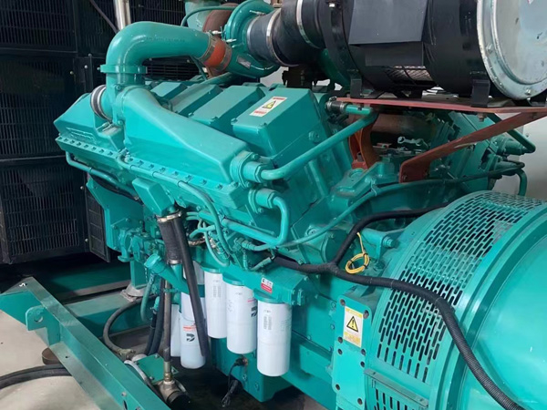 保靖更换100kW柴油发电机组机油时，需要注意哪些事项？